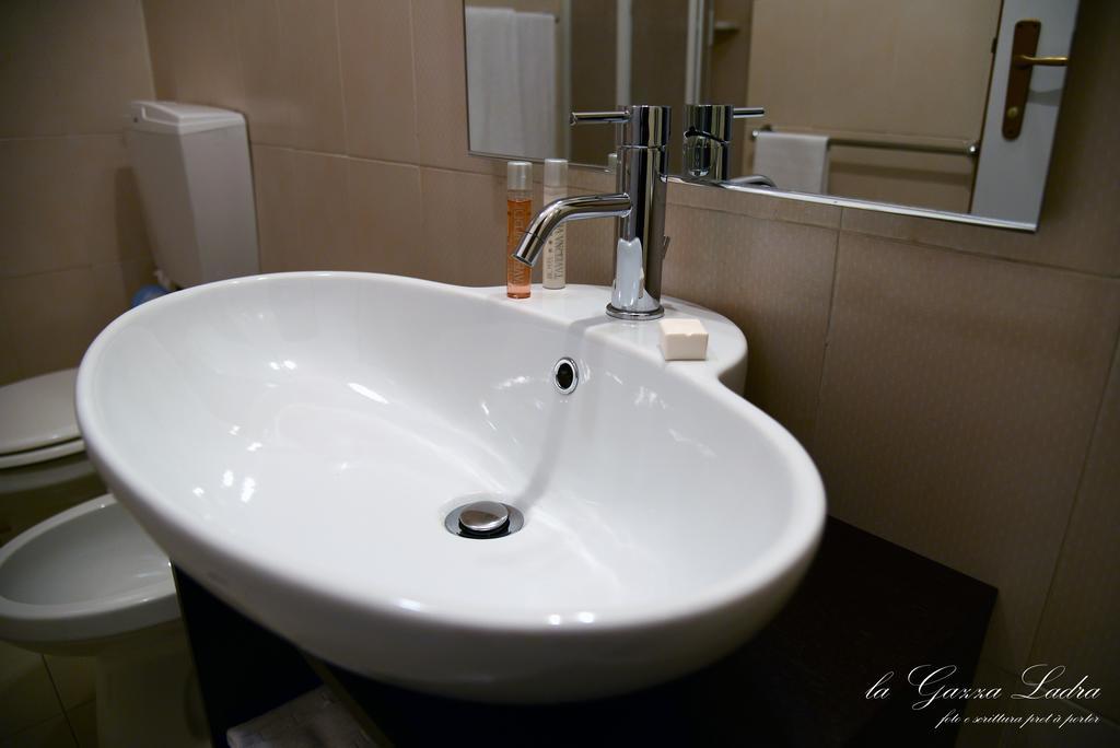 Hotel Ristorante Taverna Verde Piverone Zimmer foto